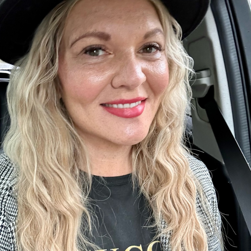 Meet your Posher, Charity